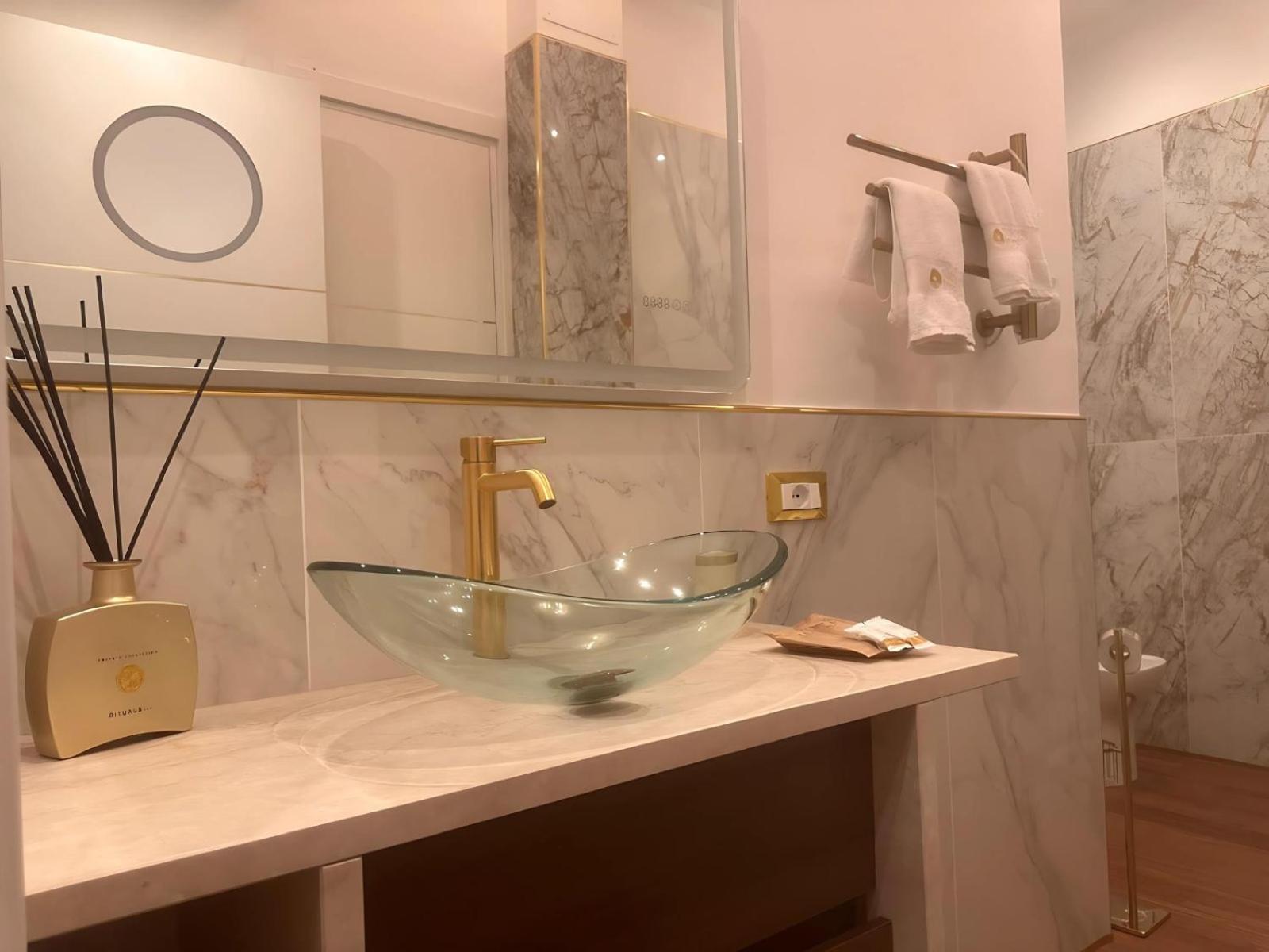 Maison D'Or Генуя Экстерьер фото