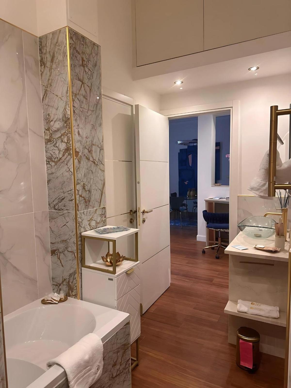 Maison D'Or Генуя Экстерьер фото